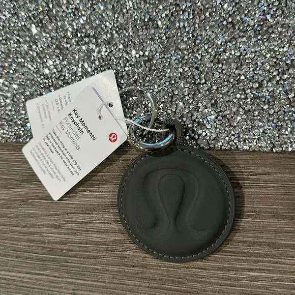 Lululemon Key Moments Keychain live in the moment gray NWT